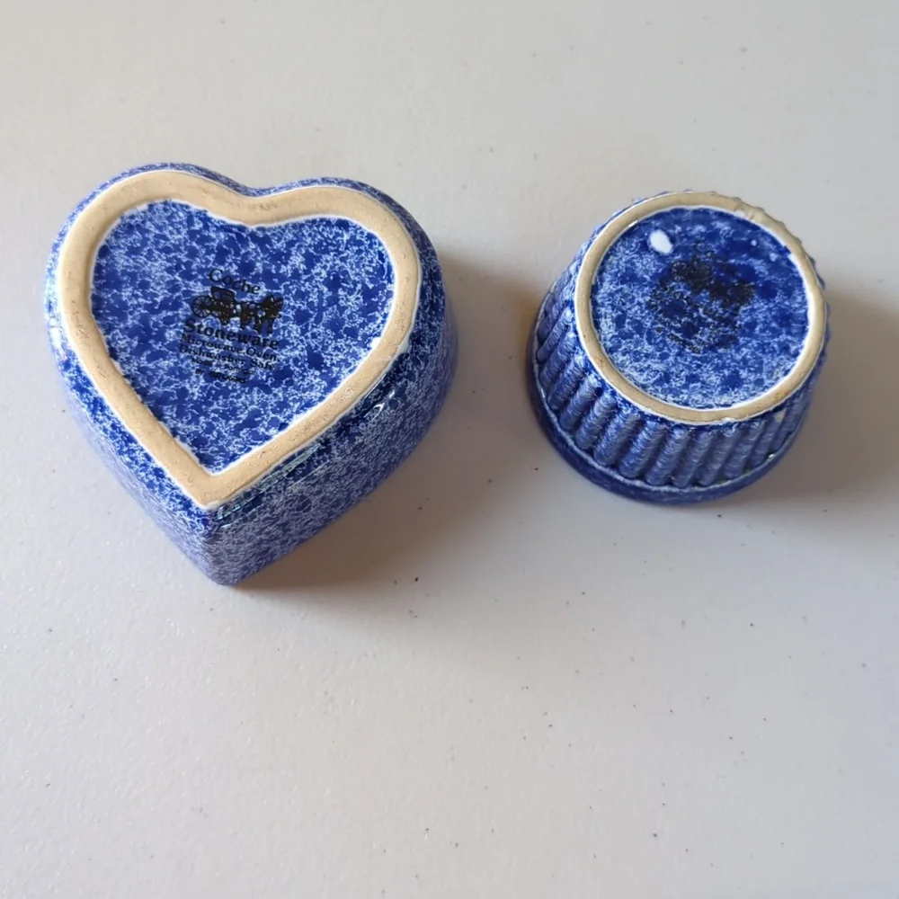 Coche stoneware by Eurogres vintage blue speckled heart and round mini c…